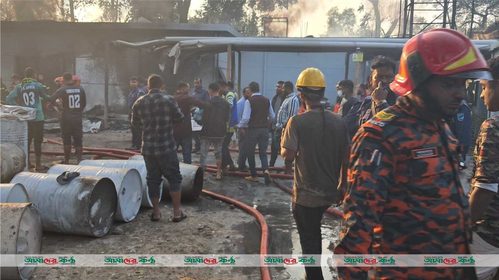 শ্রীপুরে মেঘনা গ্রুপের কারখানায় আগুন, নিহত ১, আহত ৫